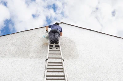 Peinture extérieure à Pouzilhac — façades et ravalement
